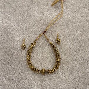 Elegant Gold Jewelry Set